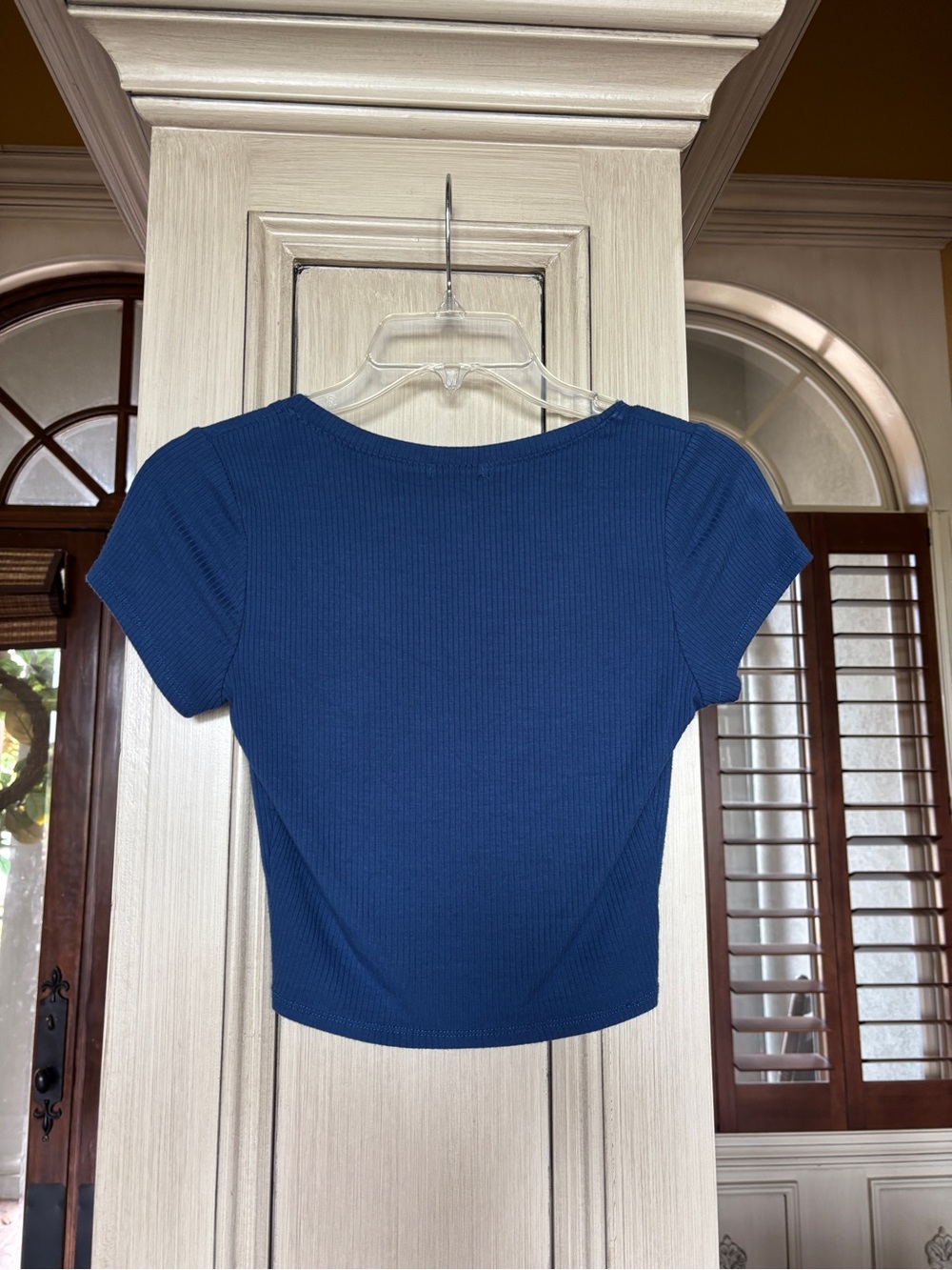 Bozzolo Dark Blue Ribbed V-Neck Crop Top - Picture 2 of 2
